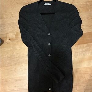 Vince Women's Charcoal Ribbed Cardigan- lightweight and in great condition !